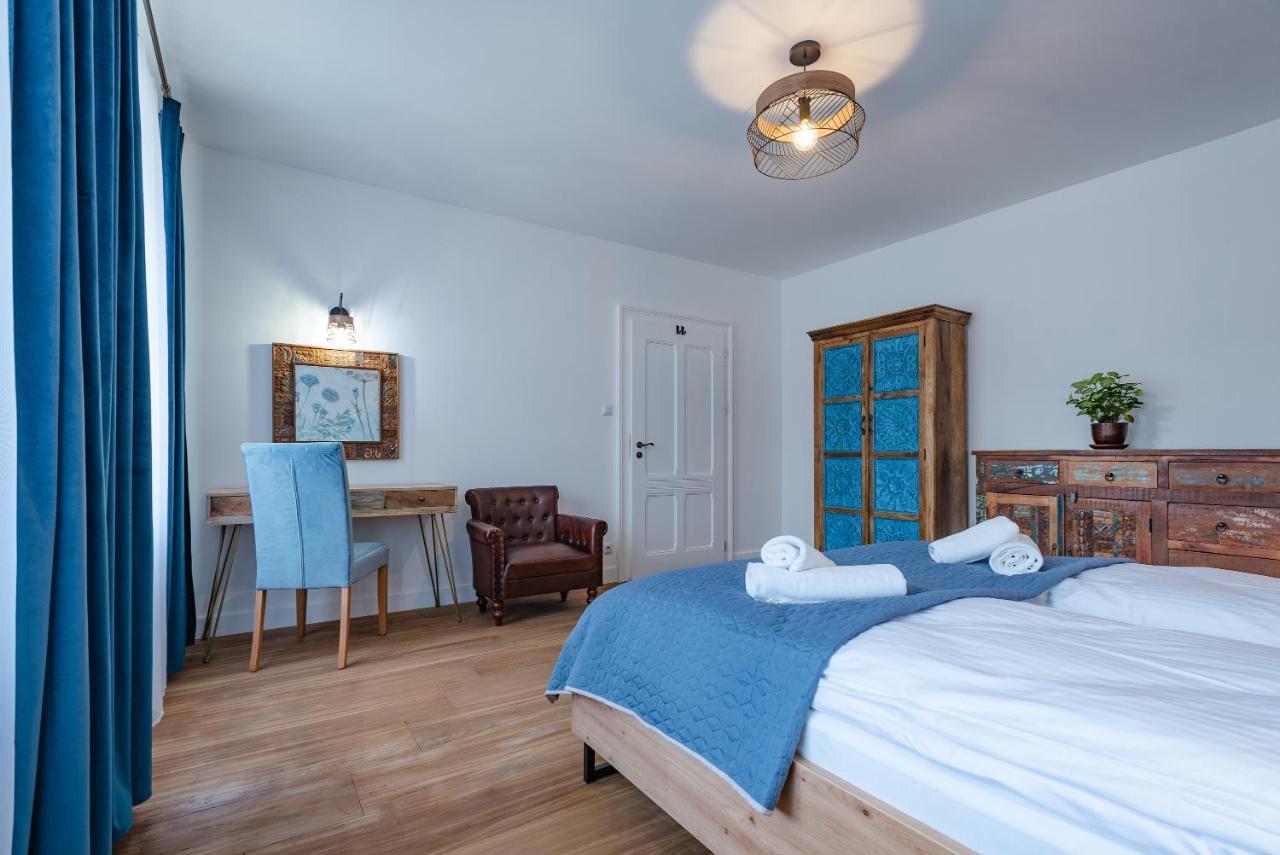 Dworek Wojanow Bagian luar foto